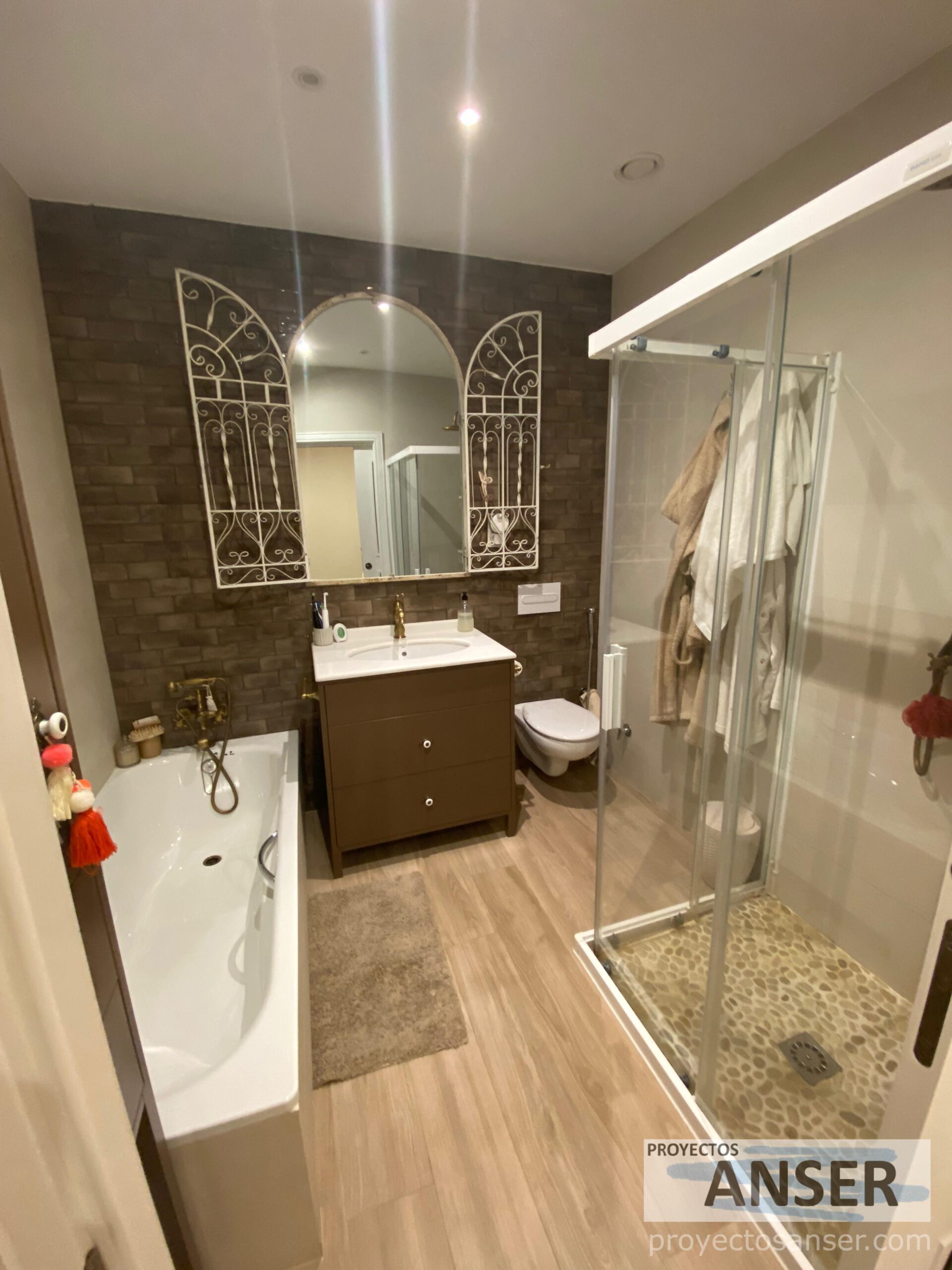 Baño estilo rústico