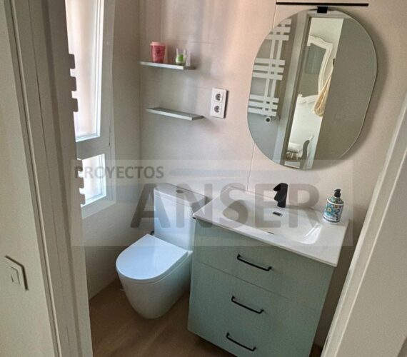 Baño azul